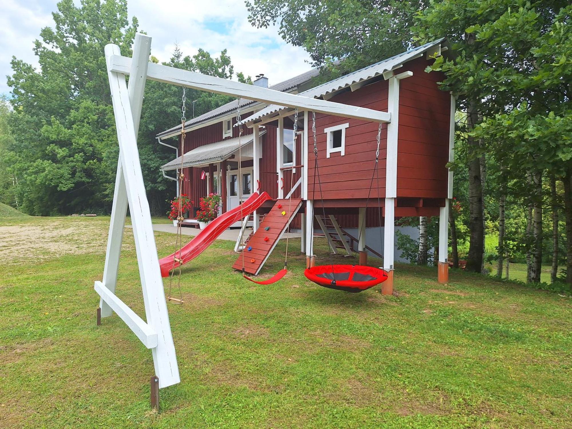 Toma Pirts Liela Villa Ikskile Bagian luar foto